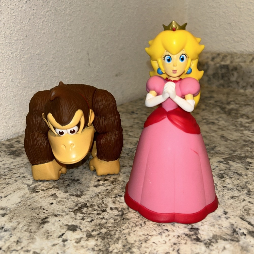 Nintendo PVC Figures Peach‎ & Donkey Kong 5" E2